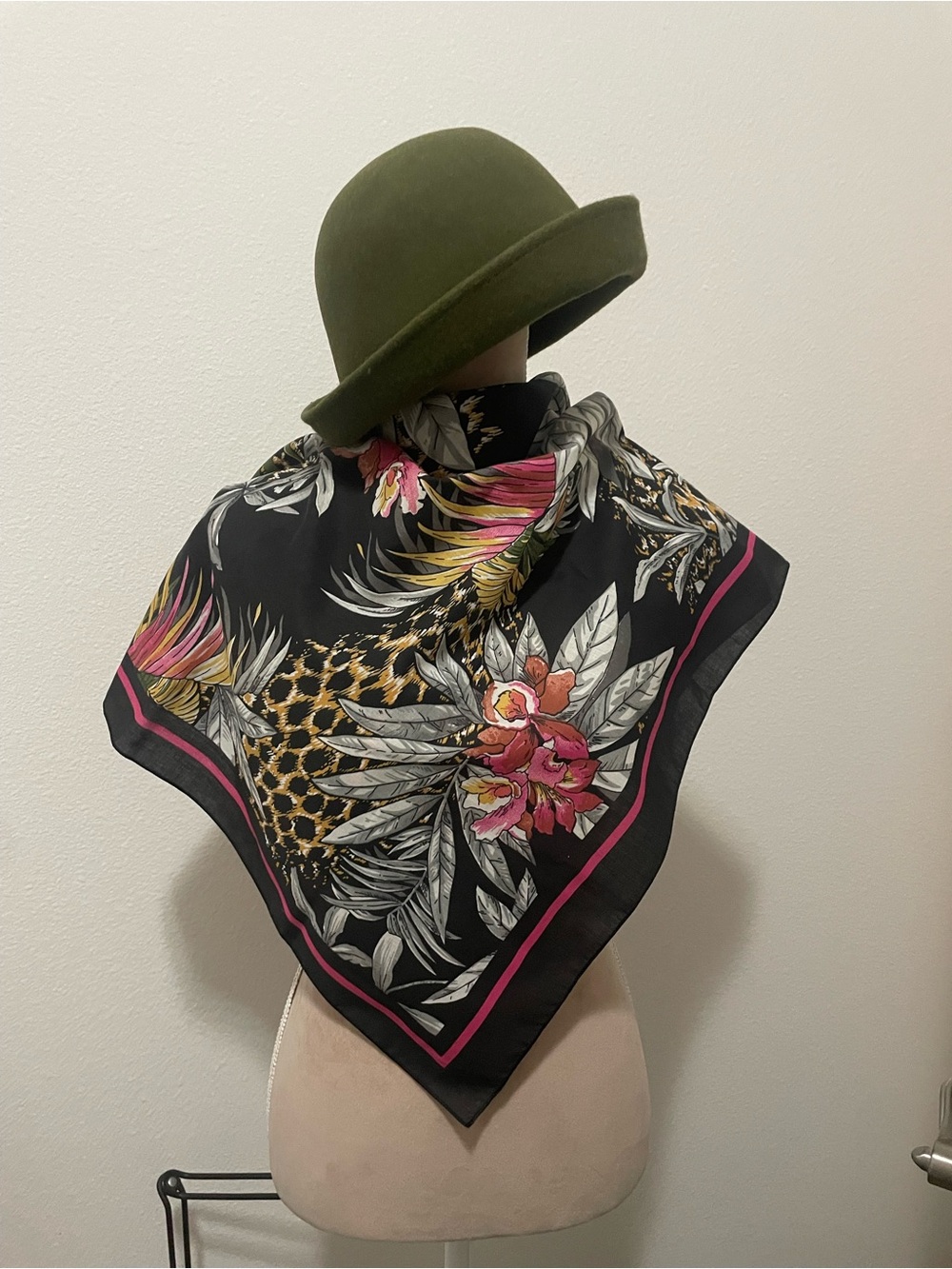 Vintage Warcraft Floral & Leopard Print Scarf in Black and Olive